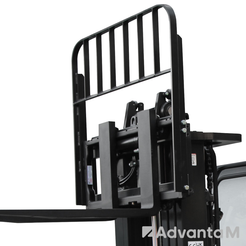 5 - Дизельный погрузчик с кабиной YETT CPCD25-WS1K2-M400-3W-K