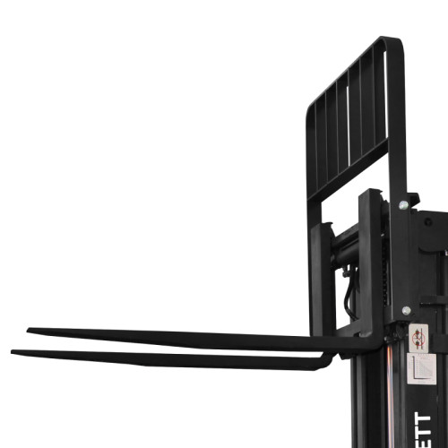 4 - Электрический погрузчик YETT ERP25-M300-3W